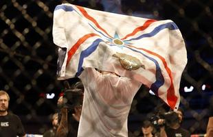 Imagens das lutas e bastidores do UFC 185, em Dallas - Beneil Dariush venceu Daron Cruickshank por finalizao no segundo round