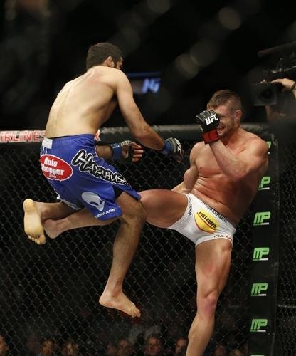 Imagens das lutas e bastidores do UFC 185, em Dallas - Beneil Dariush venceu Daron Cruickshank por finalizao no segundo round