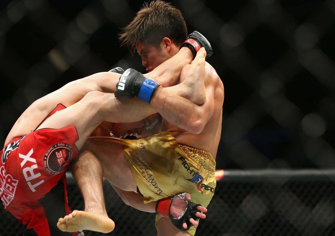 Imagens das lutas e bastidores do UFC 185, em Dallas - Henry Cejudo venceu Chris Cariaso por deciso unnime