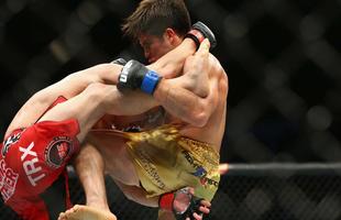 Imagens das lutas e bastidores do UFC 185, em Dallas - Henry Cejudo venceu Chris Cariaso por deciso unnime