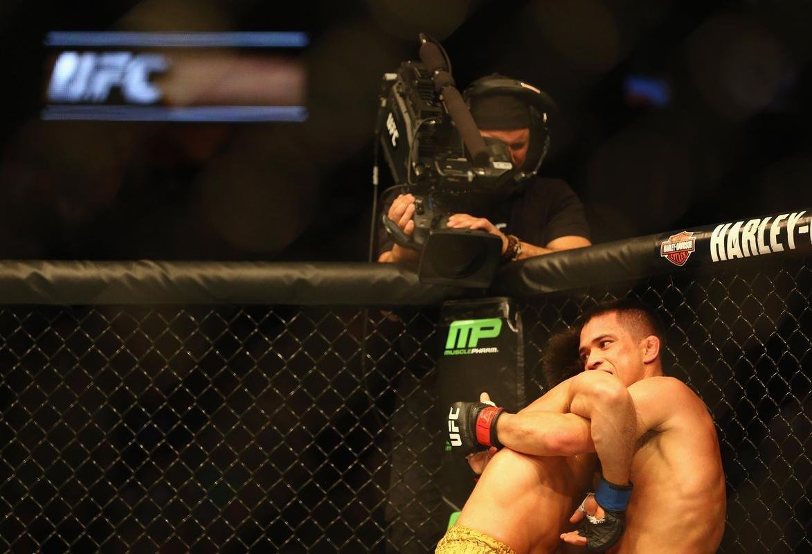 Imagens das lutas e bastidores do UFC 185, em Dallas - Henry Cejudo venceu Chris Cariaso por deciso unnime