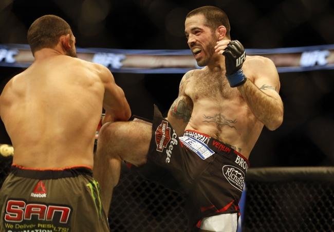 Imagens das lutas e bastidores do UFC 185, em Dallas - Johny Hendricks (bermuda verde) venceu Matt Brown por deciso unnime