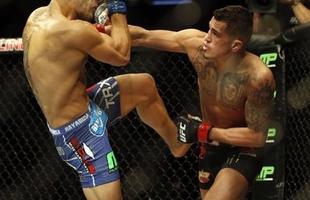 Imagens das lutas e bastidores do UFC 185, em Dallas - Rafael dos Anjos (bermuda azul) venceu Anthony Pettis por deciso unnime e conquistou o cinturo dos leves