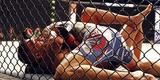 Fotos da vitria de Rafael dos Anjos, que valeu o cinturo dos leves do UFC
