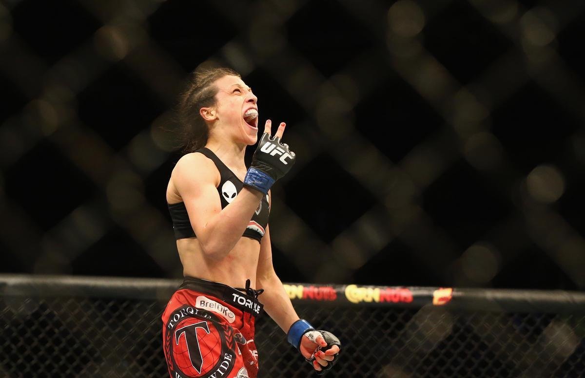 Imagens da vitria de Joanna Jedrzejczyk, que conquistou o cinturo peso palha do UFC