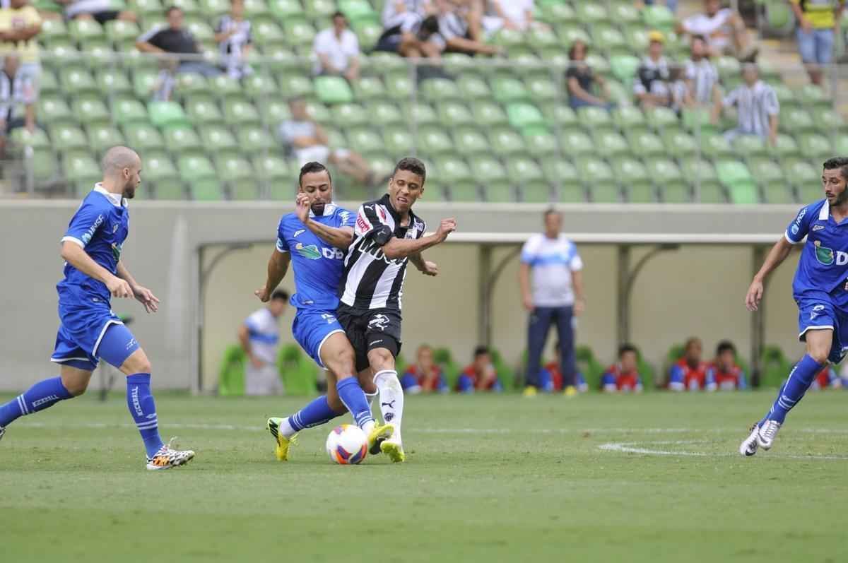 Imagens de Atltico x URT no Independncia, pelo Campeonato Mineiro