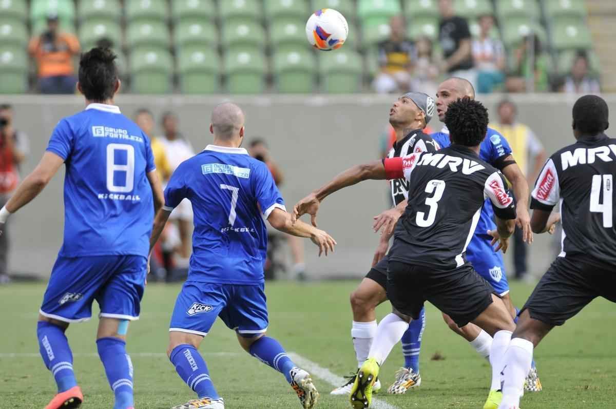 Imagens de Atltico x URT no Independncia, pelo Campeonato Mineiro