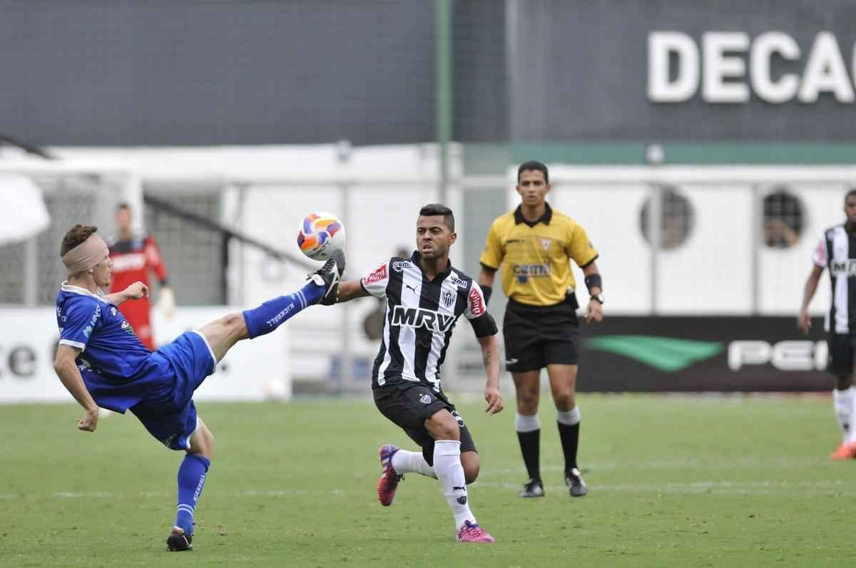 Imagens de Atltico x URT no Independncia, pelo Campeonato Mineiro