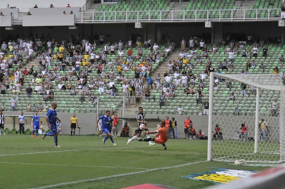 Imagens de Atltico x URT no Independncia, pelo Campeonato Mineiro