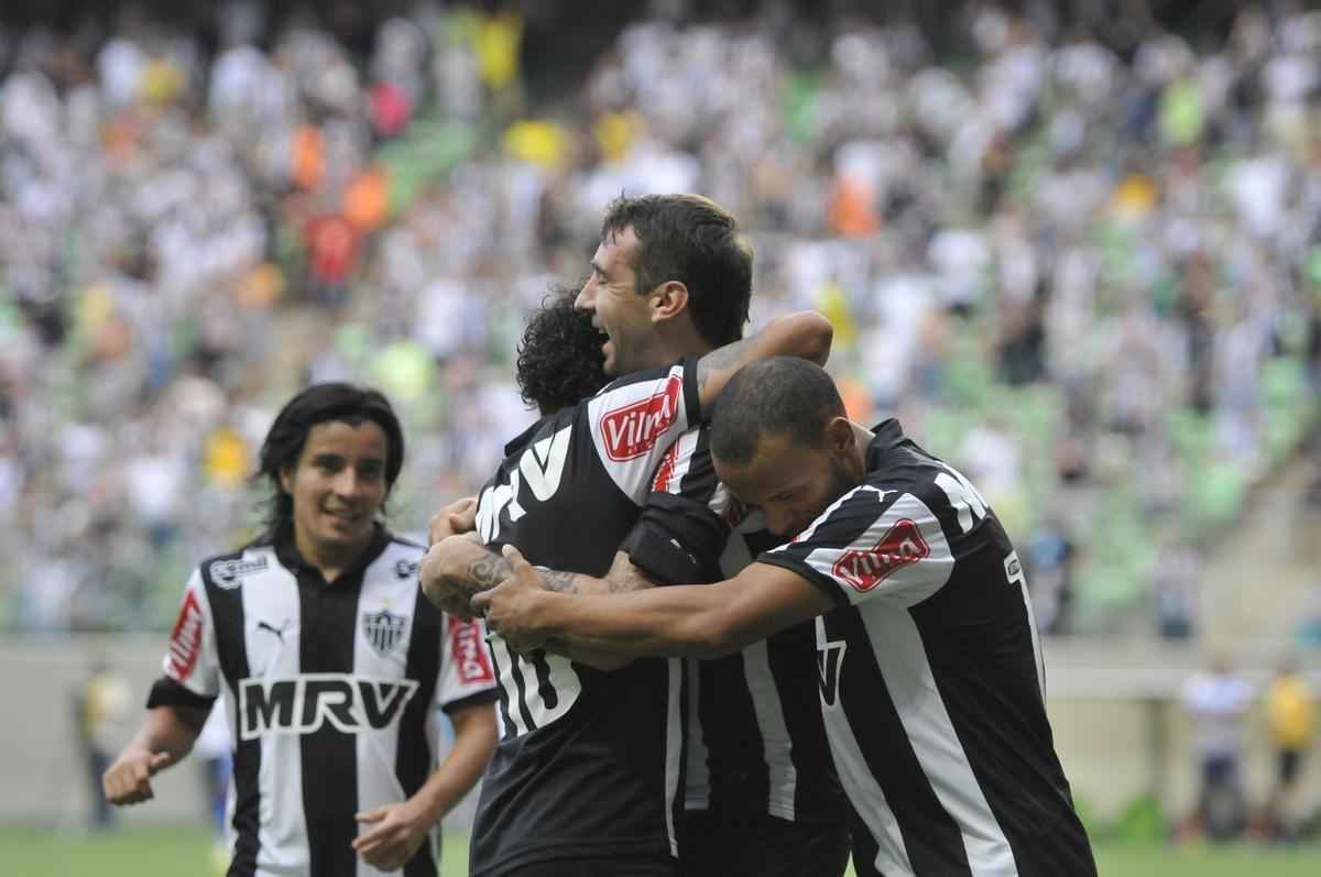 Imagens de Atltico x URT no Independncia, pelo Campeonato Mineiro