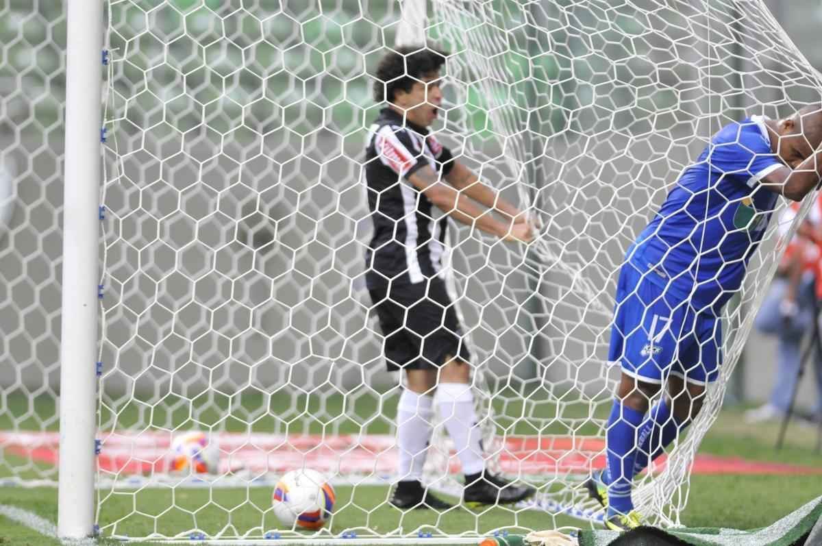 Imagens de Atltico x URT no Independncia, pelo Campeonato Mineiro