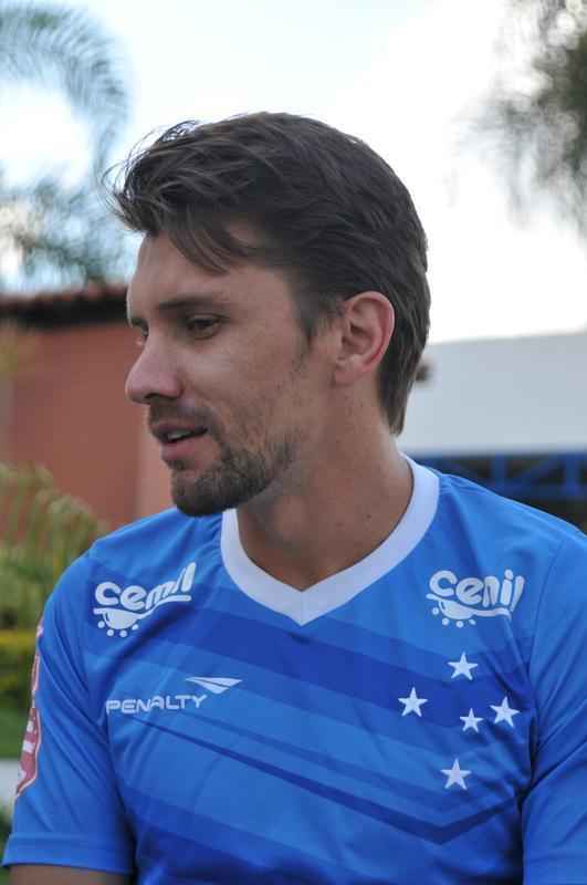 Imagens da entrevista exclusiva do Superesportes/EM com o zagueiro Paulo Andr, do Cruzeiro