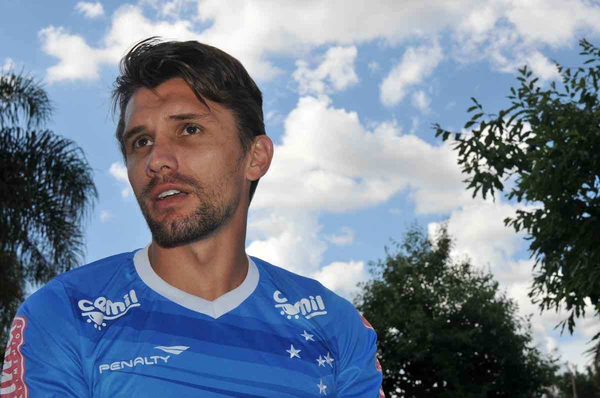 Imagens da entrevista exclusiva do Superesportes/EM com o zagueiro Paulo Andr, do Cruzeiro