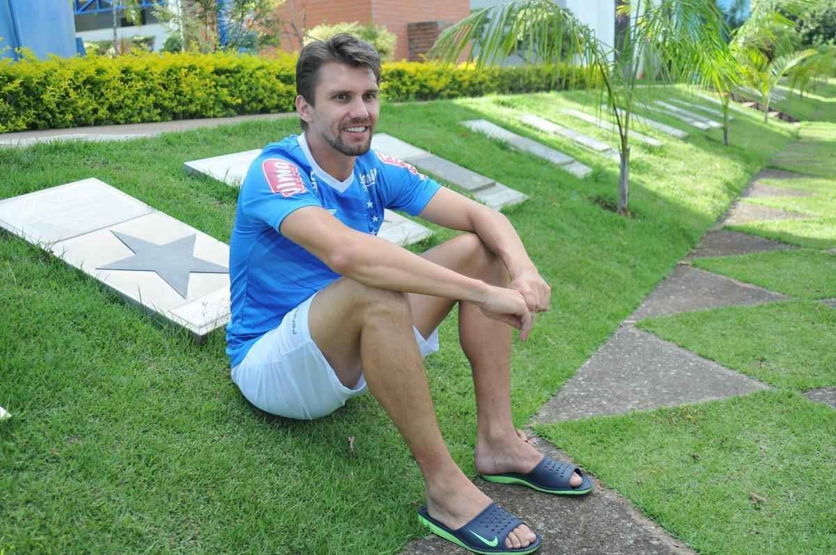 Imagens da entrevista exclusiva do Superesportes/EM com o zagueiro Paulo Andr, do Cruzeiro