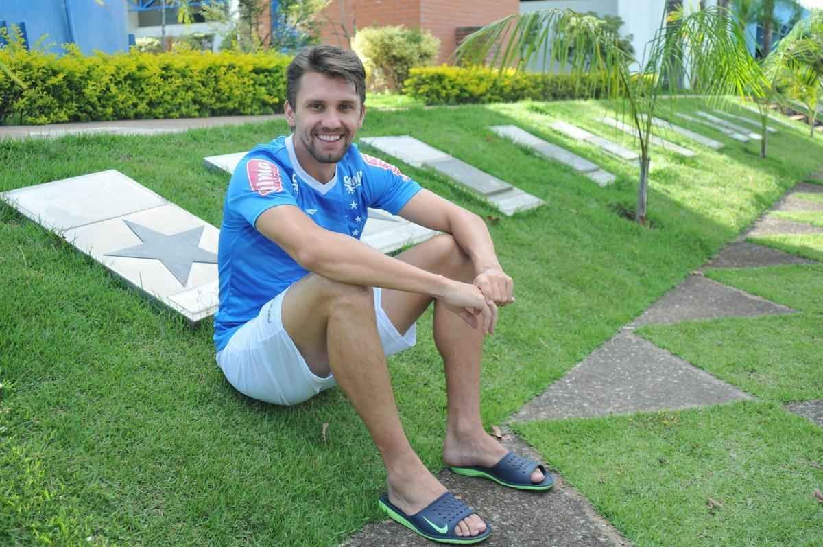 Imagens da entrevista exclusiva do Superesportes/EM com o zagueiro Paulo Andr, do Cruzeiro