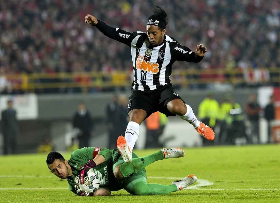 Em 2014, pela fase de grupos da Libertadores, o Atlético empatou em 1 a 1 com o Santa Fe. Guilherme abriu o placar para o Atlético