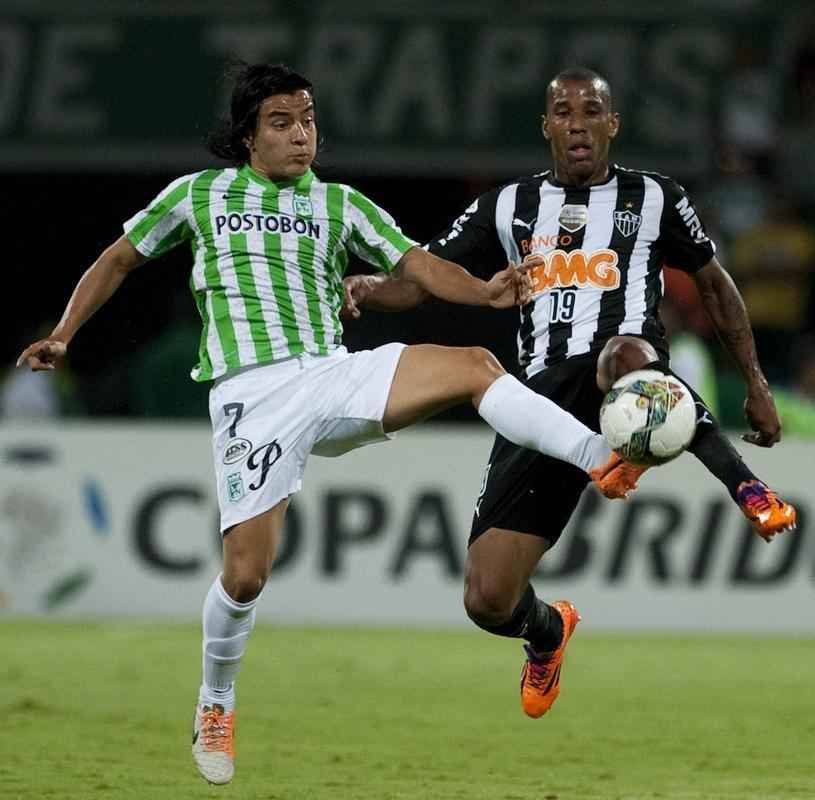 Também pela Copa Libertadores de 2014, o Atlético enfrentou o Atlético Nacional na Colômbia e acabou derrotado por 1 a 0. No jogo de volta, o alvinegro empatou e acabou eliminado