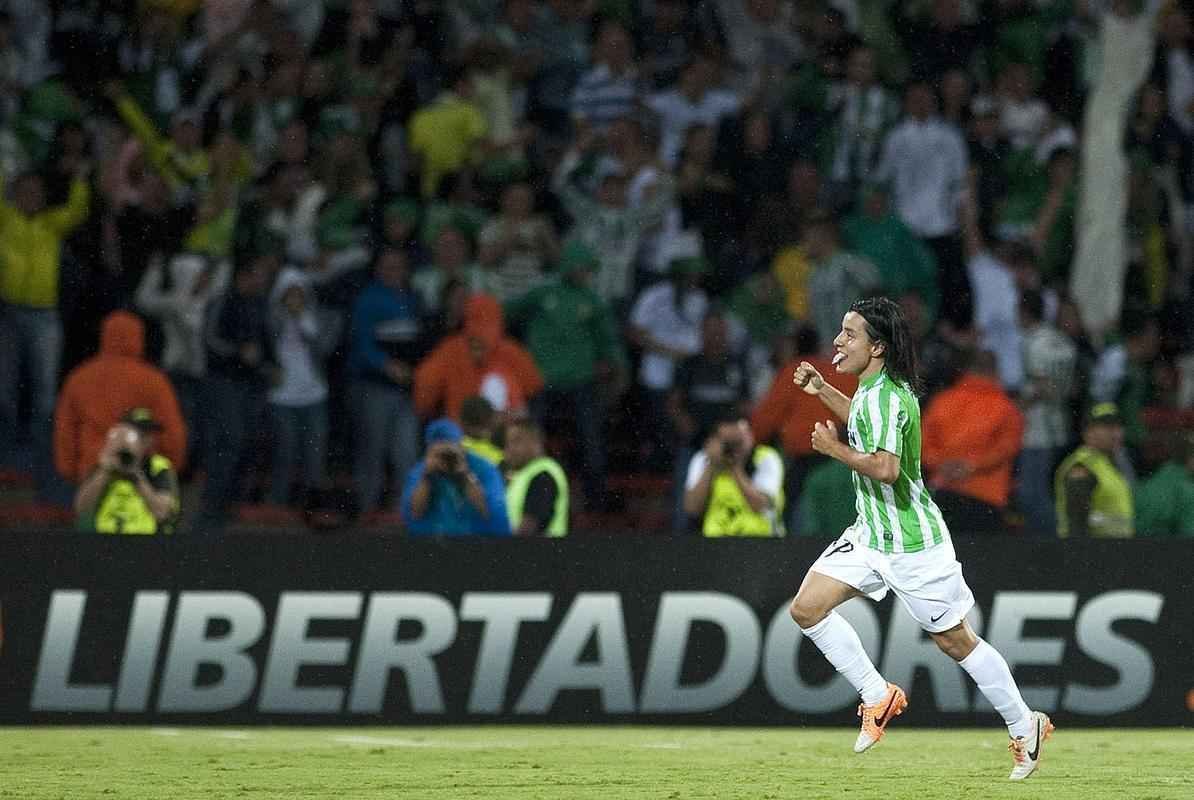 Também pela Copa Libertadores de 2014, o Atlético enfrentou o Atlético Nacional na Colômbia e acabou derrotado por 1 a 0. No jogo de volta, o alvinegro empatou e acabou eliminado