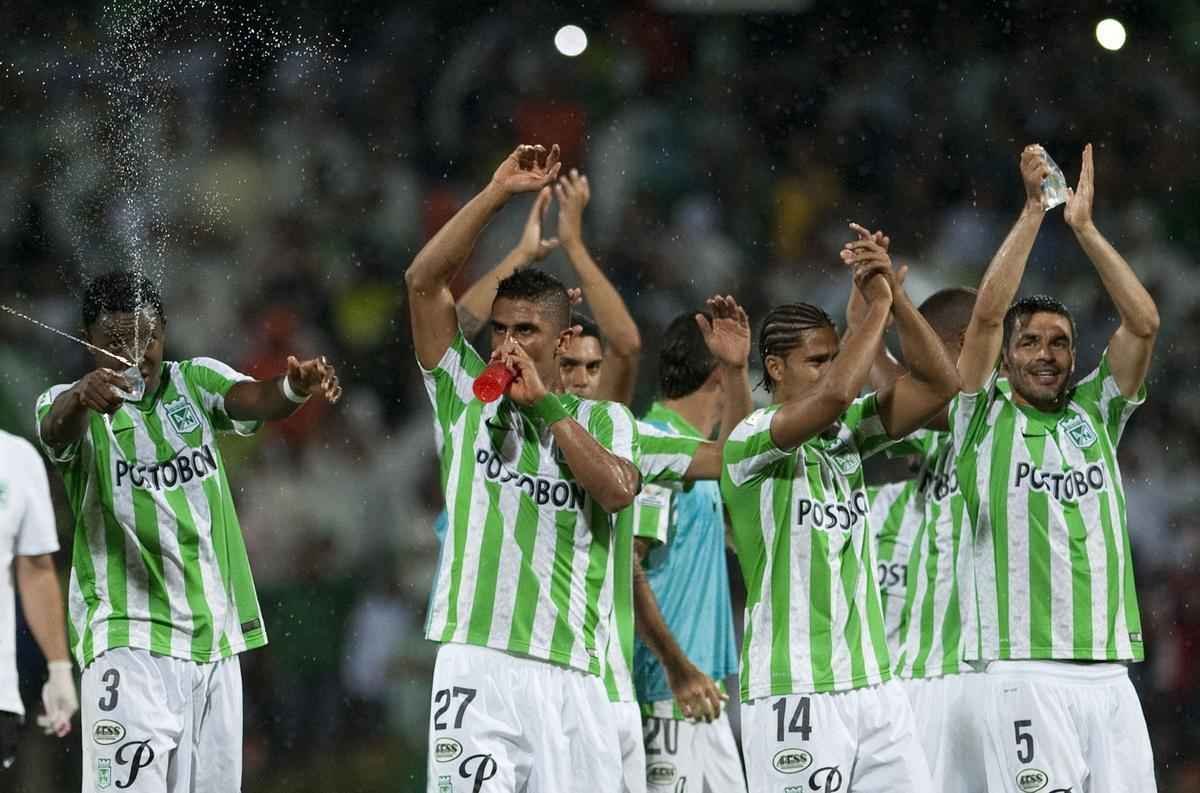 Também pela Copa Libertadores de 2014, o Atlético enfrentou o Atlético Nacional na Colômbia e acabou derrotado por 1 a 0. No jogo de volta, o alvinegro empatou e acabou eliminado