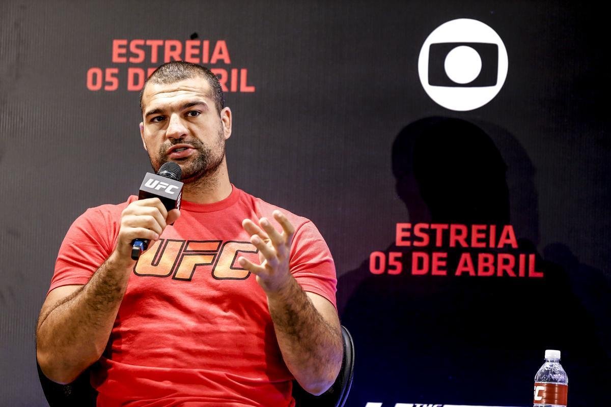 Lanamento da quarta temporada do TUF Brasil reuniu os treinadores das equipes, Mauricio Shogun e Rodrigo Minotauro, ao lado do auxiliar, o irmo Rogrio Minotouro 
