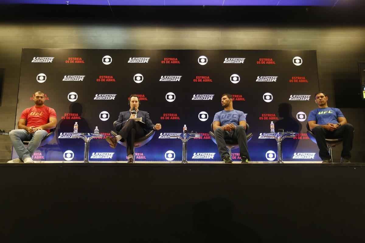 Lanamento da quarta temporada do TUF Brasil reuniu os treinadores das equipes, Mauricio Shogun e Rodrigo Minotauro, ao lado do auxiliar, o irmo Rogrio Minotouro 
