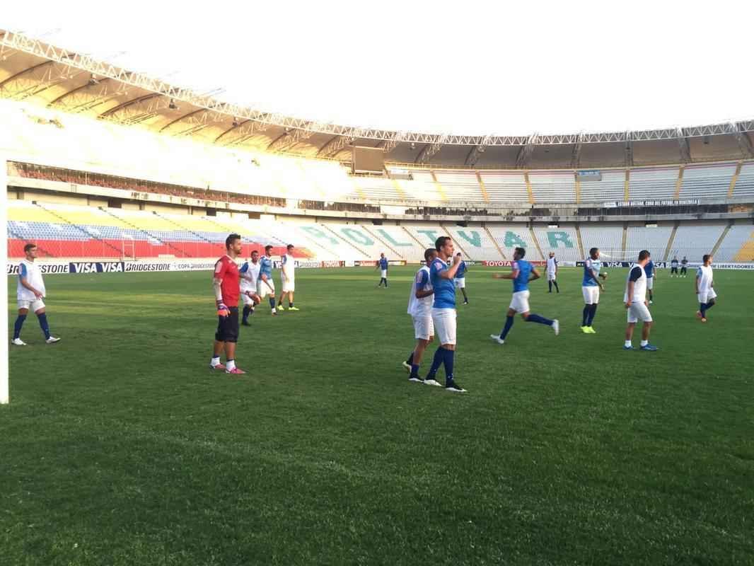 Cruzeiro treinou no moderno estdio Cachamay, local do jogo com o Mineros
