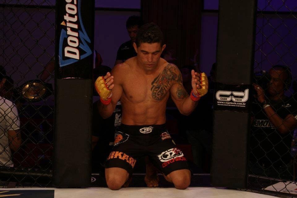 Giovanni Soldado (15-1), 27, Joo Pessoa, PB - Peso-Galo