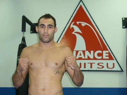 Edson Pereira 'PC' (12-2), 30, Vinhedo, SP - Peso-Leve