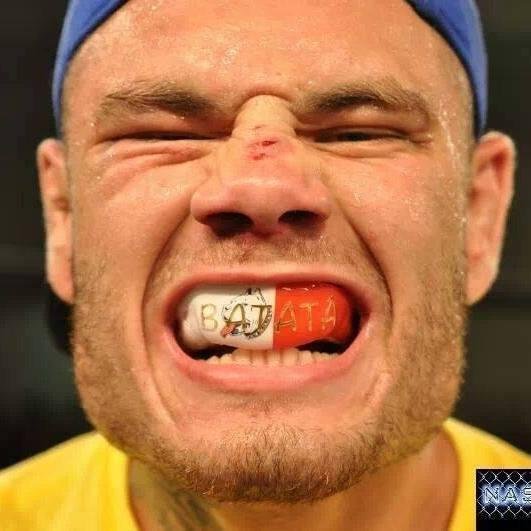 Jeferson Negrini 'Batata' (9-0), 24, Porto Alegre, RS - Peso-Leve