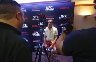 Imagens do Media Day do UFC Fight Night 62 - Tony Martin em entrevista