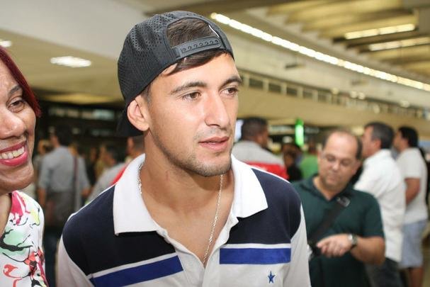 De Arrascaeta retorna a Minas Gerais aps vitria do Cruzeiro sobre o Mineros, na Venezuela