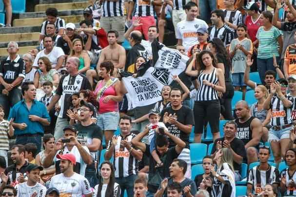 Com dois gols de Luan e um de Lucas Pratto, Atlético goleia Tombense por 3 a 0