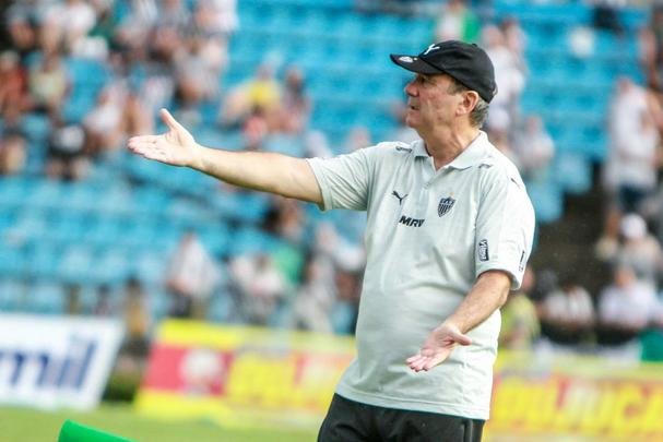 Com dois gols de Luan e um de Lucas Pratto, Atlético goleia Tombense por 3 a 0