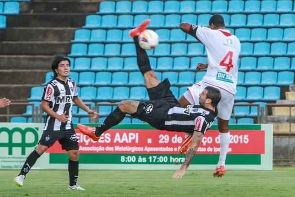Com dois gols de Luan e um de Lucas Pratto, Atlético goleia Tombense por 3 a 0