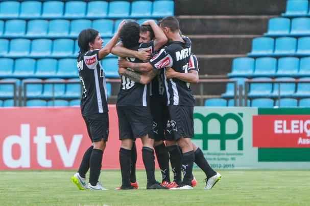 Com dois gols de Luan e um de Lucas Pratto, Atlético goleia Tombense por 3 a 0