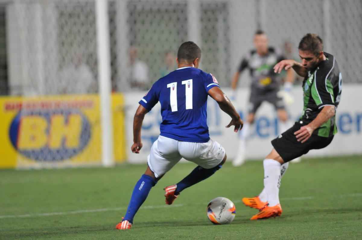 Imagens do clssico entre Amrica e Cruzeiro, no Independncia, pela nona rodada do Mineiro