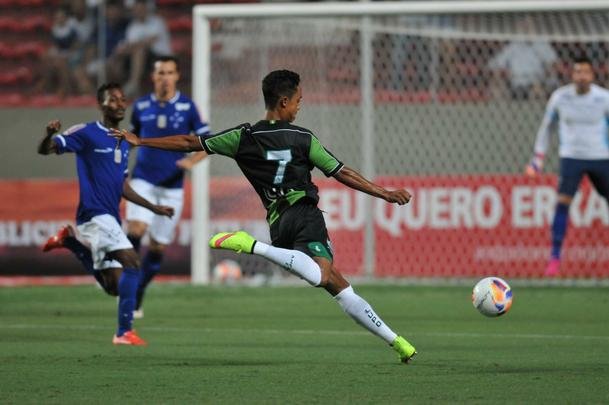 Imagens do clssico entre Amrica e Cruzeiro, no Independncia, pela nona rodada do Mineiro