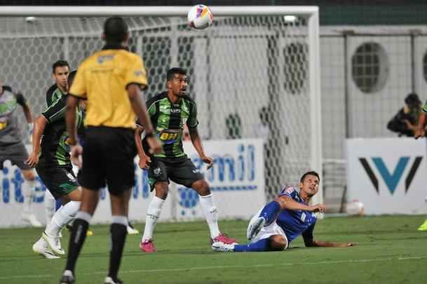 Imagens do clssico entre Amrica e Cruzeiro, no Independncia, pela nona rodada do Mineiro