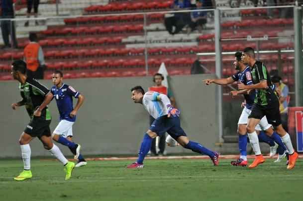 Imagens do clssico entre Amrica e Cruzeiro, no Independncia, pela nona rodada do Mineiro