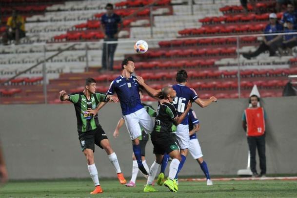 Imagens do clssico entre Amrica e Cruzeiro, no Independncia, pela nona rodada do Mineiro