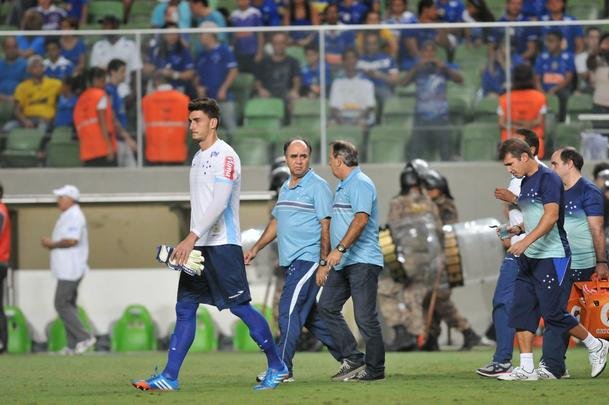Imagens do clssico entre Amrica e Cruzeiro, no Independncia, pela nona rodada do Mineiro