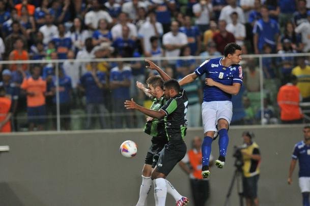 Imagens do clssico entre Amrica e Cruzeiro, no Independncia, pela nona rodada do Mineiro