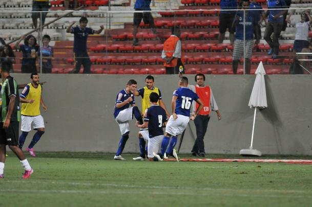Imagens do clssico entre Amrica e Cruzeiro, no Independncia, pela nona rodada do Mineiro
