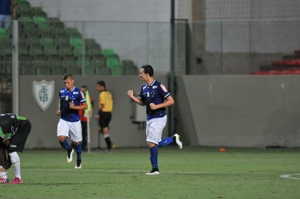 Imagens do clssico entre Amrica e Cruzeiro, no Independncia, pela nona rodada do Mineiro