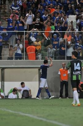 Imagens do clssico entre Amrica e Cruzeiro, no Independncia, pela nona rodada do Mineiro