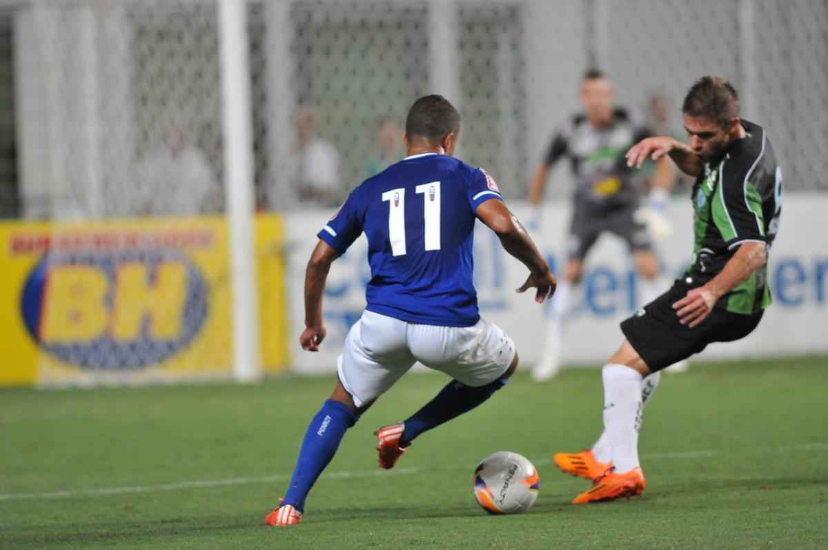 Jogada e gol de Alisson foram registrados pelo fotgrafo Rodrigo Clemente, do Estado de Minas