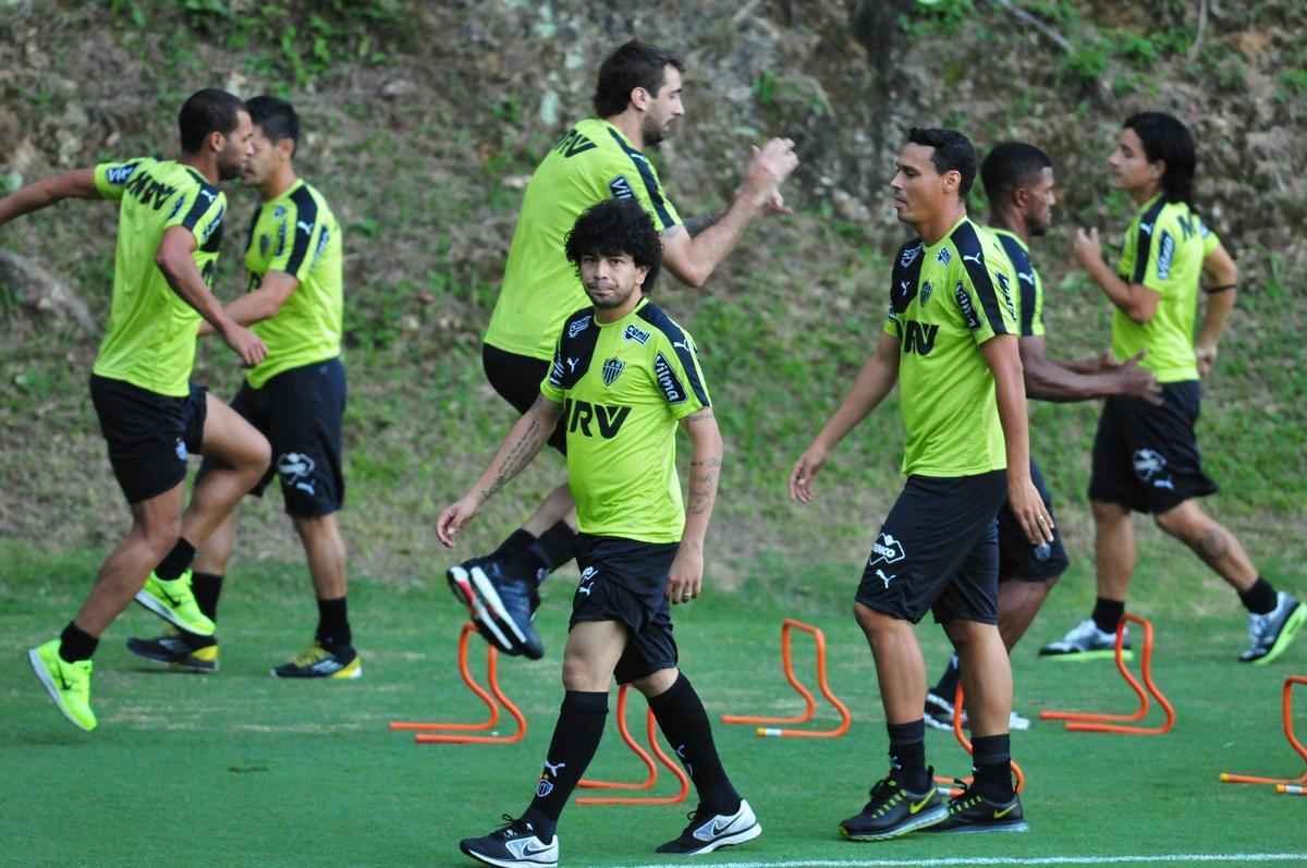 Fotos do treino do Atltico no dia de seu aniversrio de 107 anos