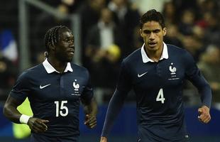 Imagens do jogo amistoso entre França e Brasil no Stade de France - na foto, comemoração do gol de Varane
