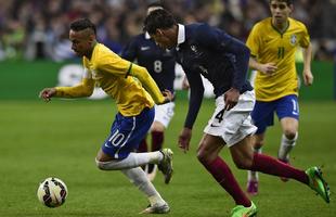 Imagens do jogo amistoso entre França e Brasil no Stade de France