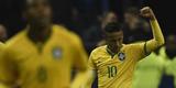 Imagens do jogo amistoso entre Frana e Brasil no Stade de France - na foto, comemorao do gol de Neymar